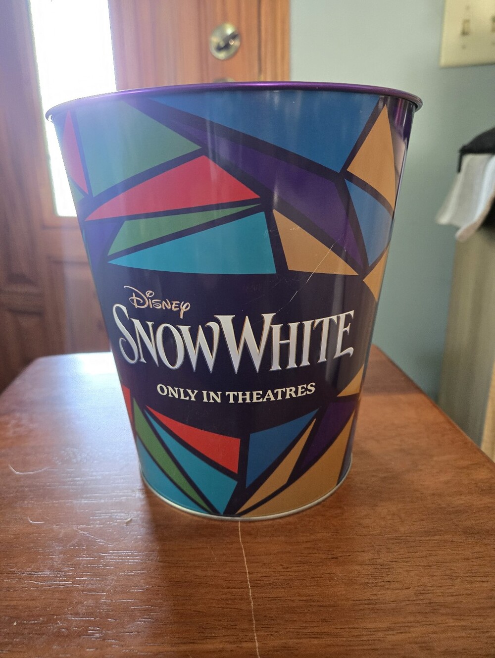 Disney Snow White Movie Embossed Tin Popcorn Bucket  Cinemark Exclusive Purple